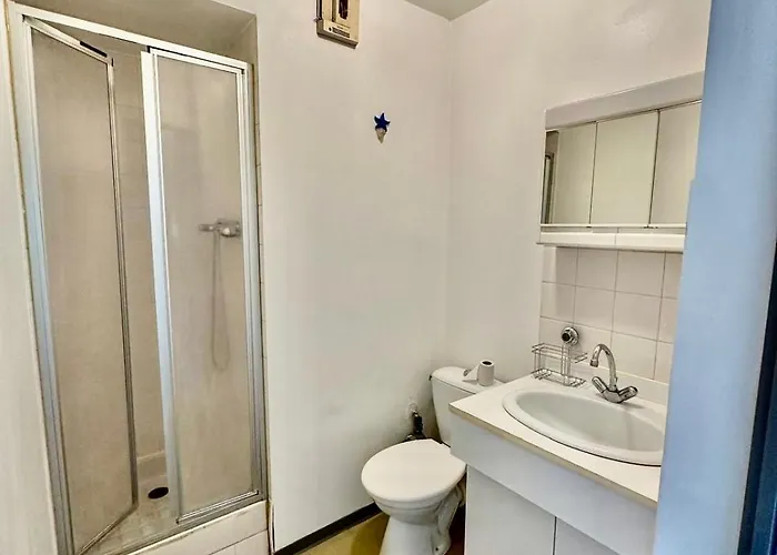 Pratique, Proche Gare & Petit Prix Avec Parking Apartamento