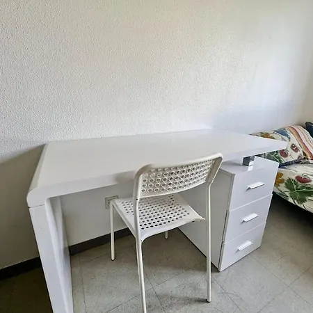 Pratique, Proche Gare & Petit Prix Avec Parking Apartamento