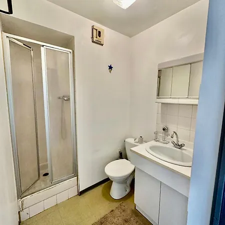 Pratique, Proche Gare & Petit Prix Avec Parking Apartamento