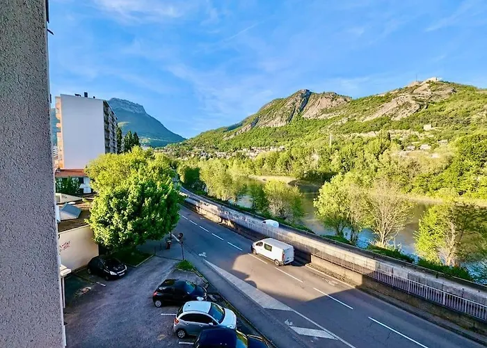 Pratique, Proche Gare & Petit Prix Avec Parking * Grenoble